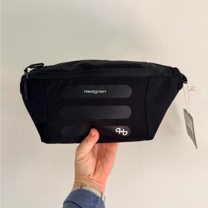NWT Hedgren Black Visit Belt Bag